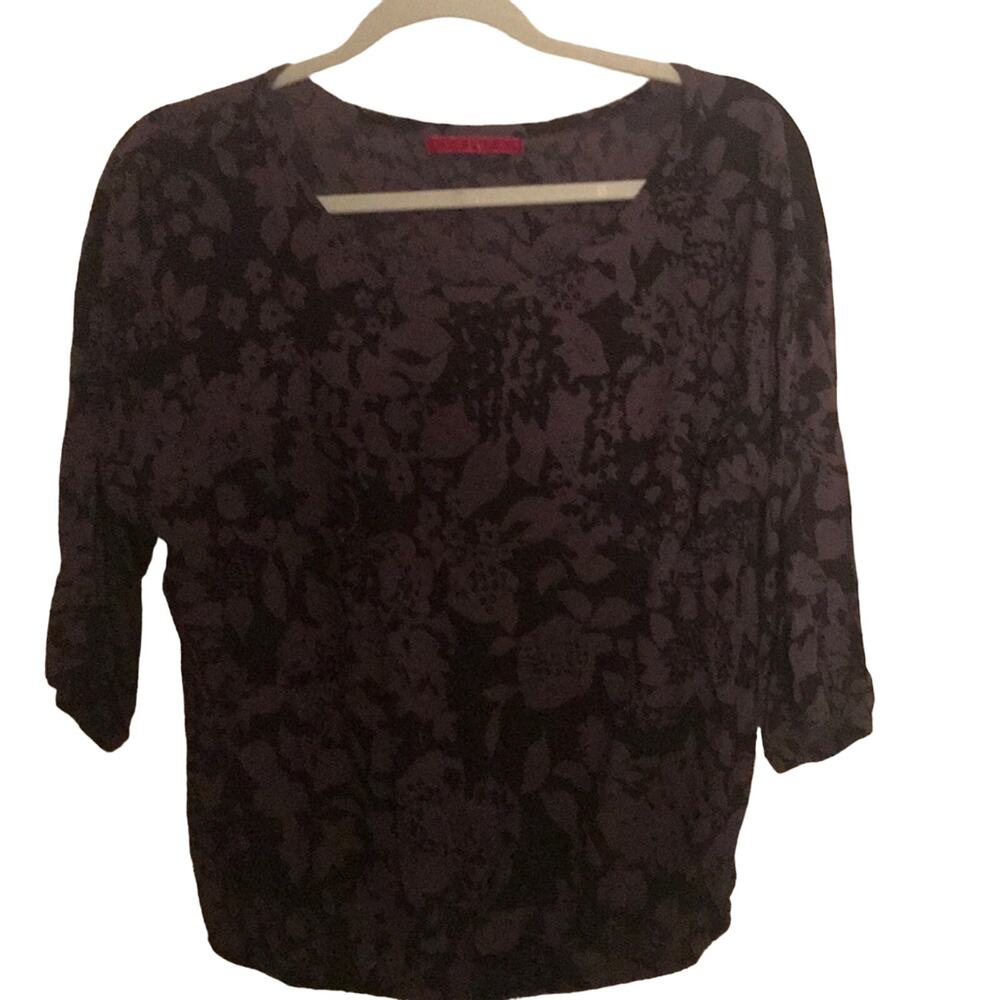 Velvet brand 3/4 length floral blouse size Small